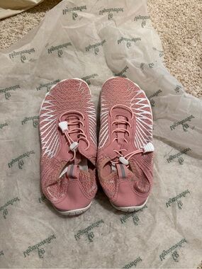 Voyabarefoot Women’s Pink Lightweight-Friendly Active Shoes